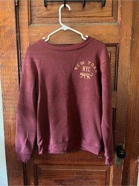 Treasure & Bond Burgundy Women’s Crewneck Sweatshirt Gold NYC Graphic